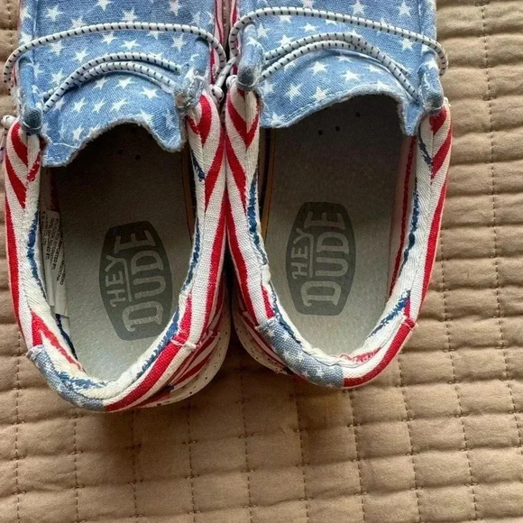 HEY DUDE WALLY YOUTH PATRIOTIC‎ YOUTH SHOES SIZE Y2-L3 EUC SUPER COOL SHOES - Picture 4 of 16
